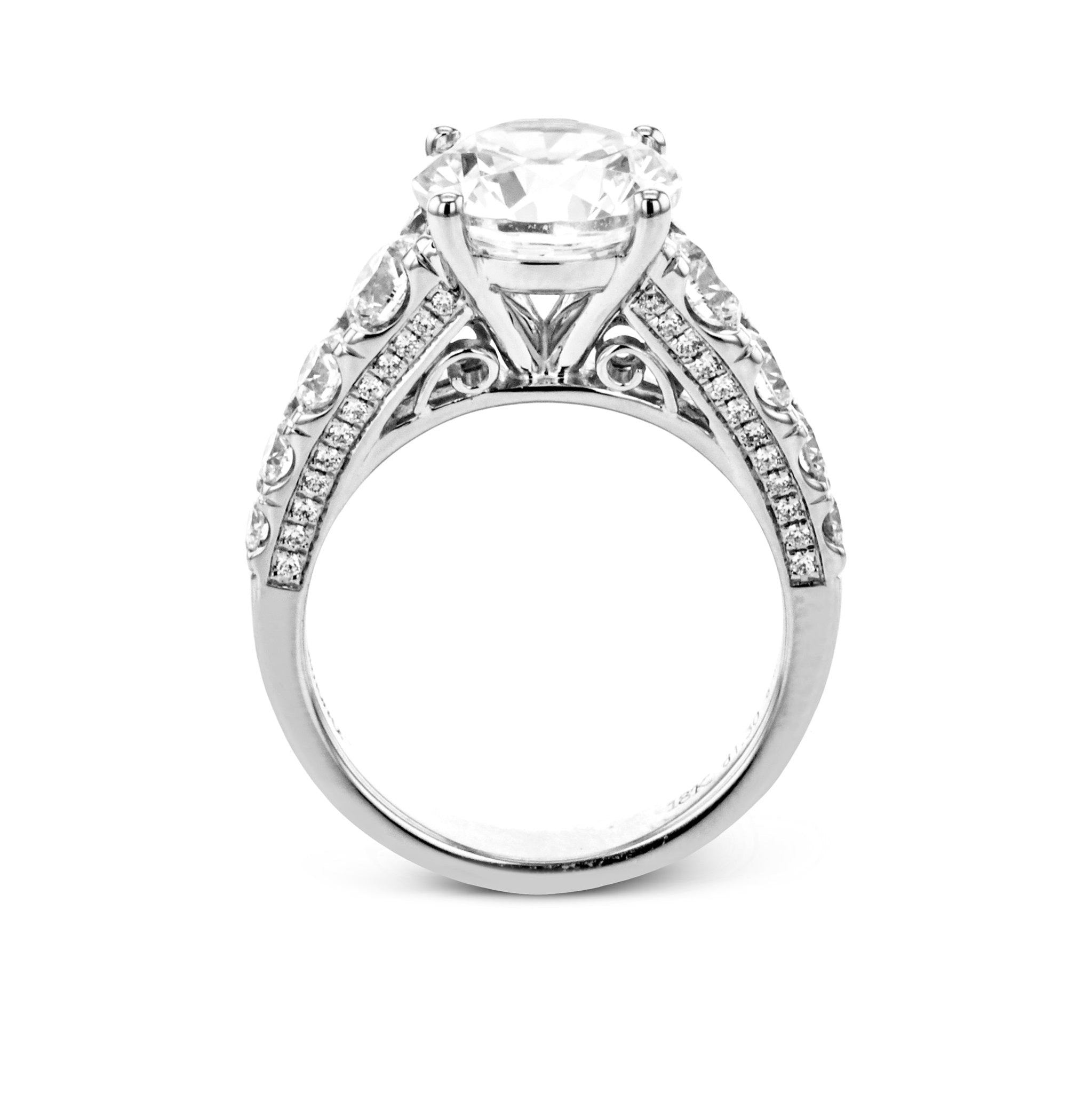 round-cut-engagement-ring-in-18k-gold-with-diamonds