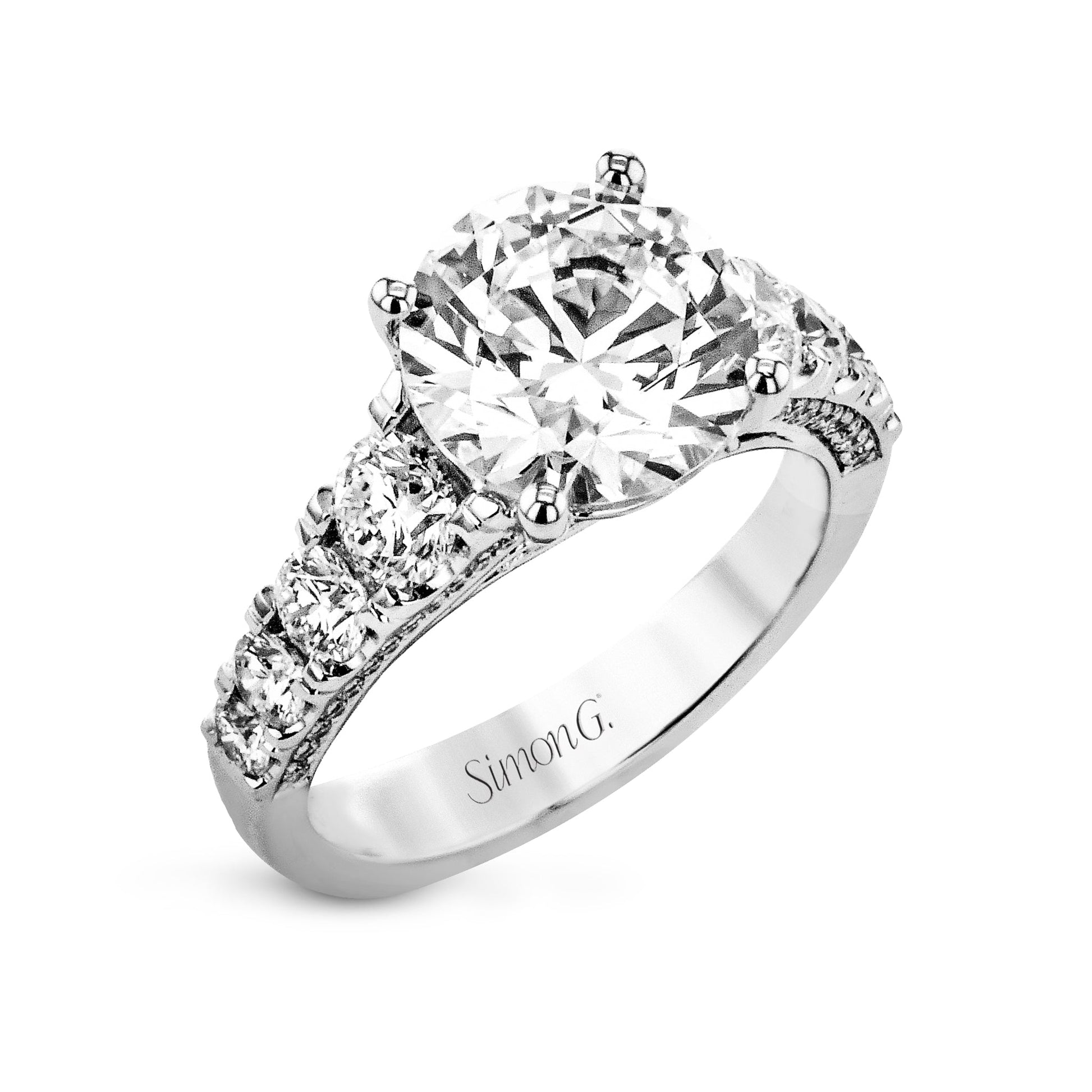 round-cut-engagement-ring-in-18k-gold-with-diamonds