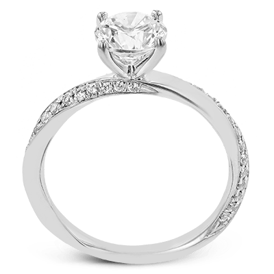 round-cut-engagement-ring-in-18k-gold-with-diamonds