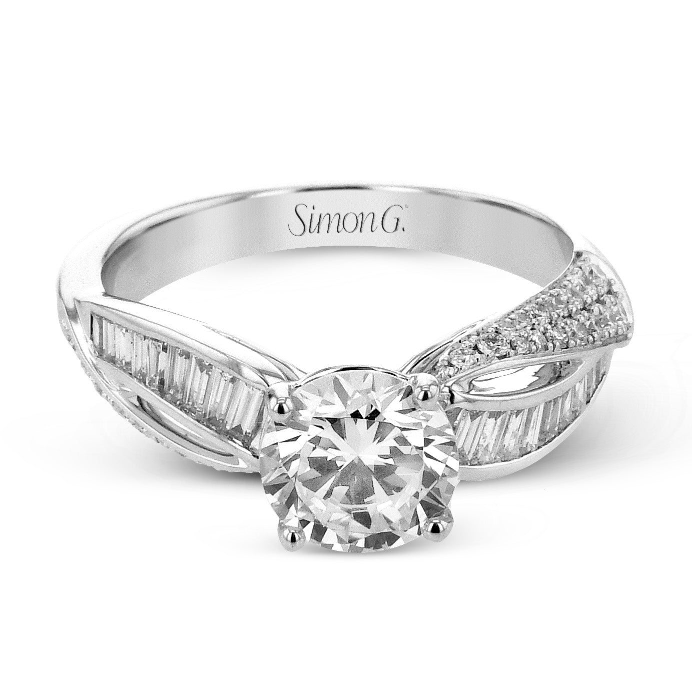 round-cut-split-shank-engagement-ring-in-18k-gold-with-diamonds