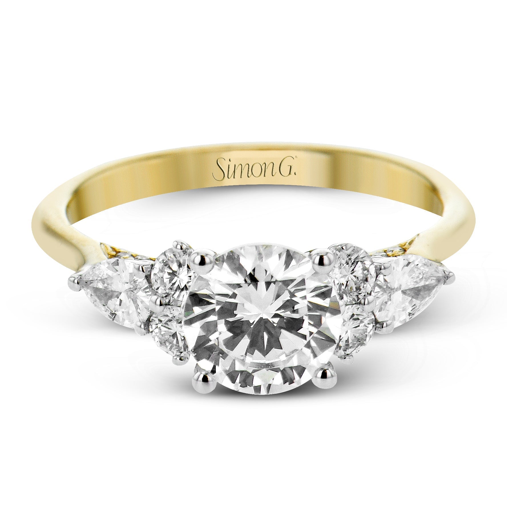 round-cut-three-stone-engagement-ring-in-18k-gold-with-diamonds