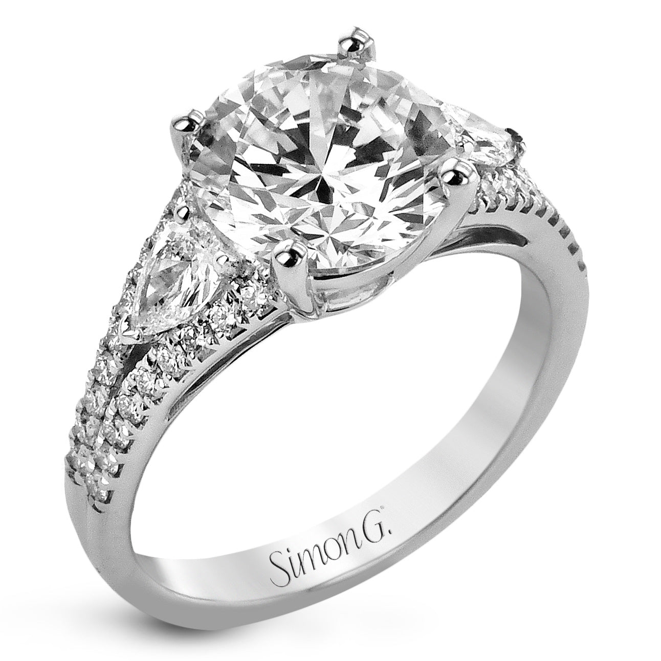 round-cut-three-stone-engagement-ring-in-18k-gold-with-diamonds