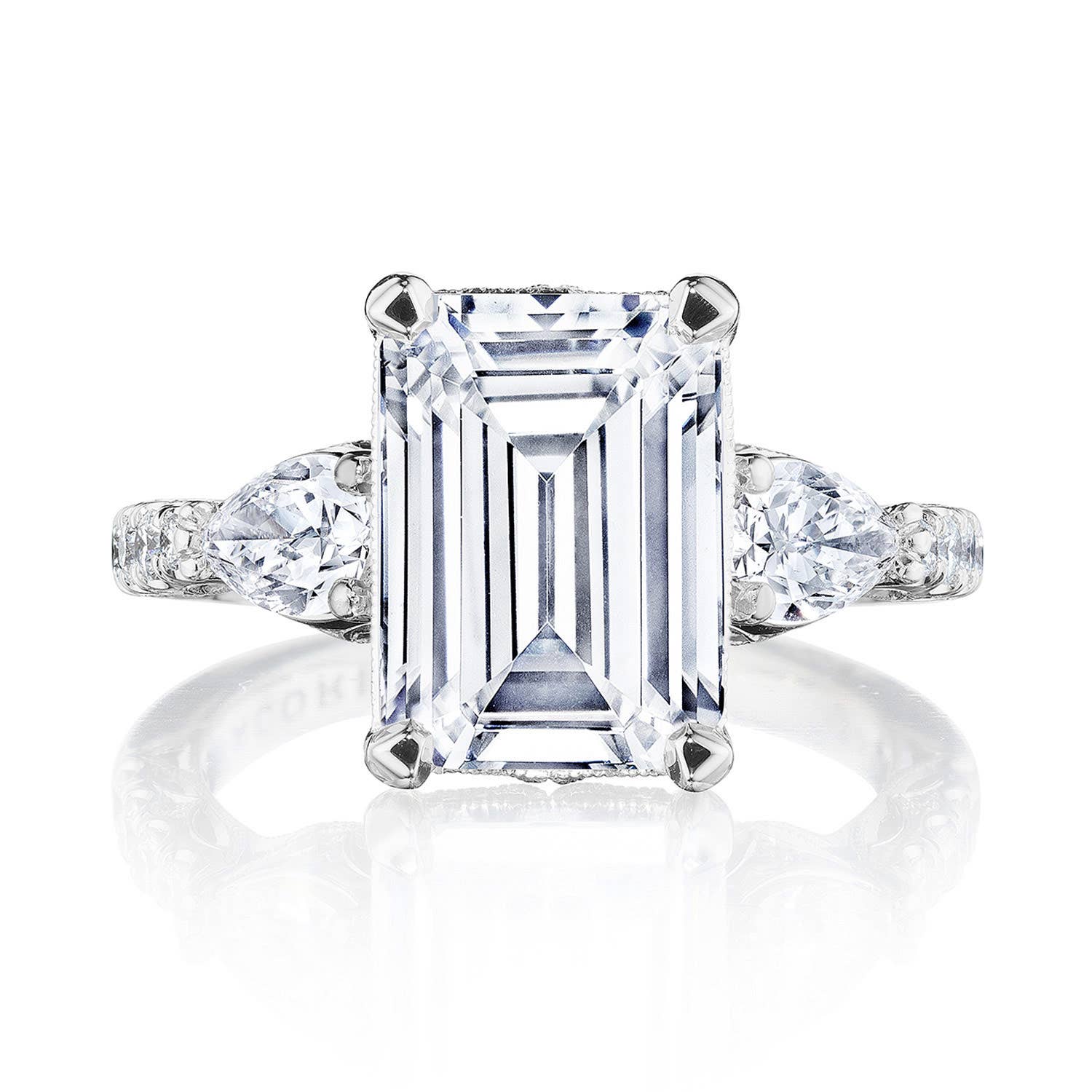 Dantela | Emerald 3-Stone Engagement Ring 269522EC11X8