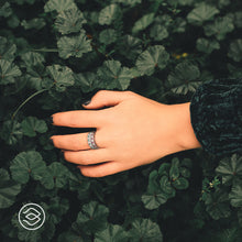 ETERNAL SPRYNGS/EMERALD RING SP3010W-05